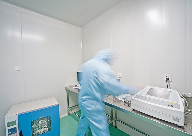 制藥廠(chǎng)無(wú)塵車(chē)間建設(shè)怎么選擇地面材料？